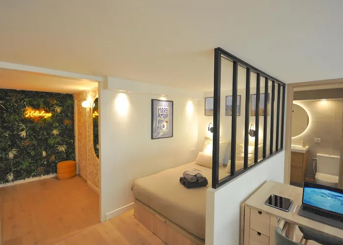 Monaco # - 4 Persons - Hypercenter - Private Parking - Clim - Full Renovated - Fast Wifi Menton