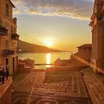 Apartment 2026 F1 Gp Monaco # - 4 Persons - Hypercenter - Private Parking - Clim - Full Renovated - Fast Wifi Menton