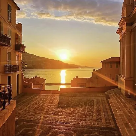 شقة Monaco # - 4 Persons - Hypercenter - Private Parking - Clim - Full Renovated - Fast Wifi مينتون