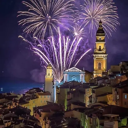 Апартаменти Monaco # - 4 Persons - Hypercenter - Private Parking - Clim - Full Renovated - Fast Wifi Мантон