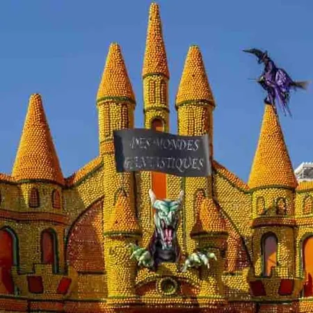 Апартаменти Monaco # - 4 Persons - Hypercenter - Private Parking - Clim - Full Renovated - Fast Wifi Мантон