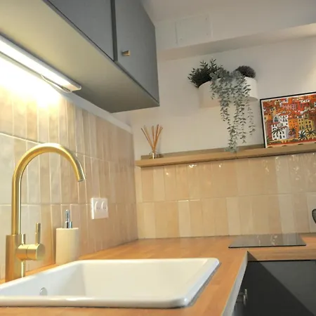 Monaco # - 4 Persons - Hypercenter - Private Parking - Clim - Full Renovated - Fast Wifi * Мантон