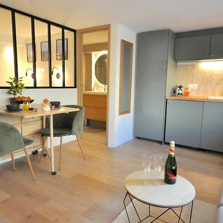 Monaco # - 4 Persons - Hypercenter - Private Parking - Clim - Full Renovated - Fast Wifi Апартаменти