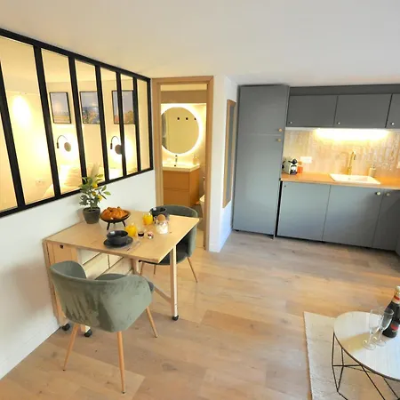 Monaco # - 4 Persons - Hypercenter - And Sun - Private Parking - Clim - Full Renovated - Fast Wifi Апартаменты Ментона