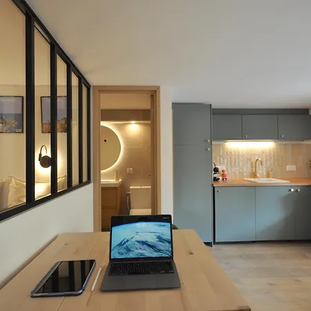 Monaco # - 4 Persons - Hypercenter - Private Parking - Clim - Full Renovated - Fast Wifi * Мантон